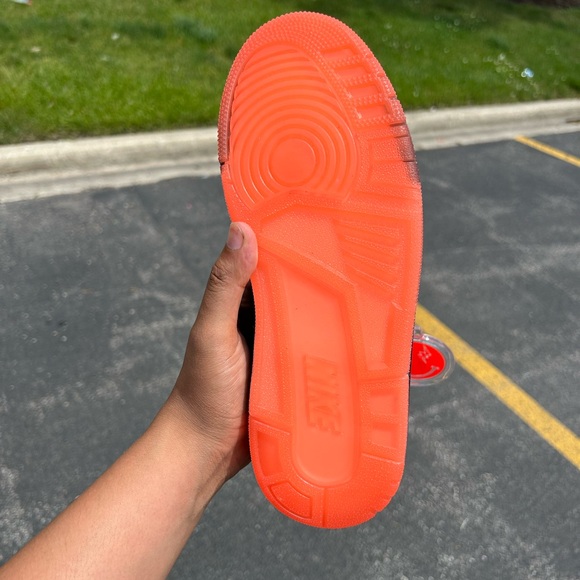 Air Jordan 3 x J Balvin Rio - Picture 6 of 9